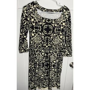 J. Mclaughlin emma dress in Black and ivory with a floral print size medium